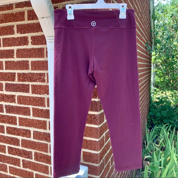 American Eagle Capri Maroon Leggings - Picture 3 of 7
